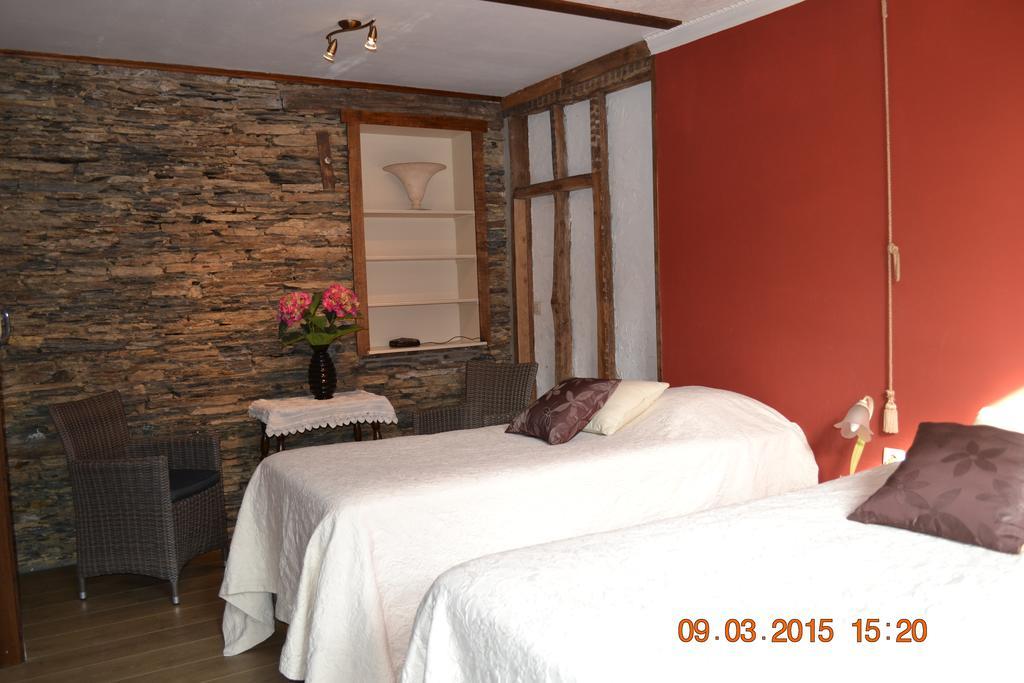 Auberge Au Naturel Des Ardennes Rochehaut Room photo