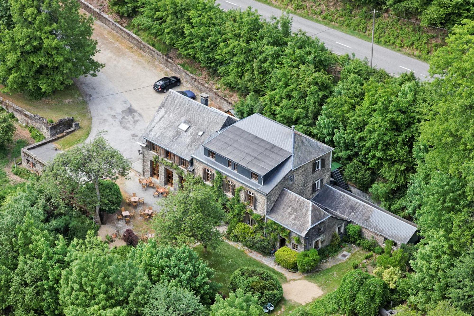 Auberge Au Naturel Des Ardennes Rochehaut Exterior photo